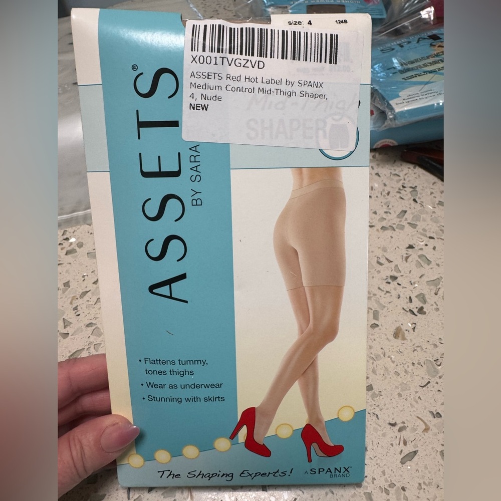 SPANX by Sara Blakely Mid-Thigh Shaper Color Nude Size 4